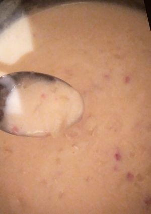 Una foto de Salsa de cebolla y panceta