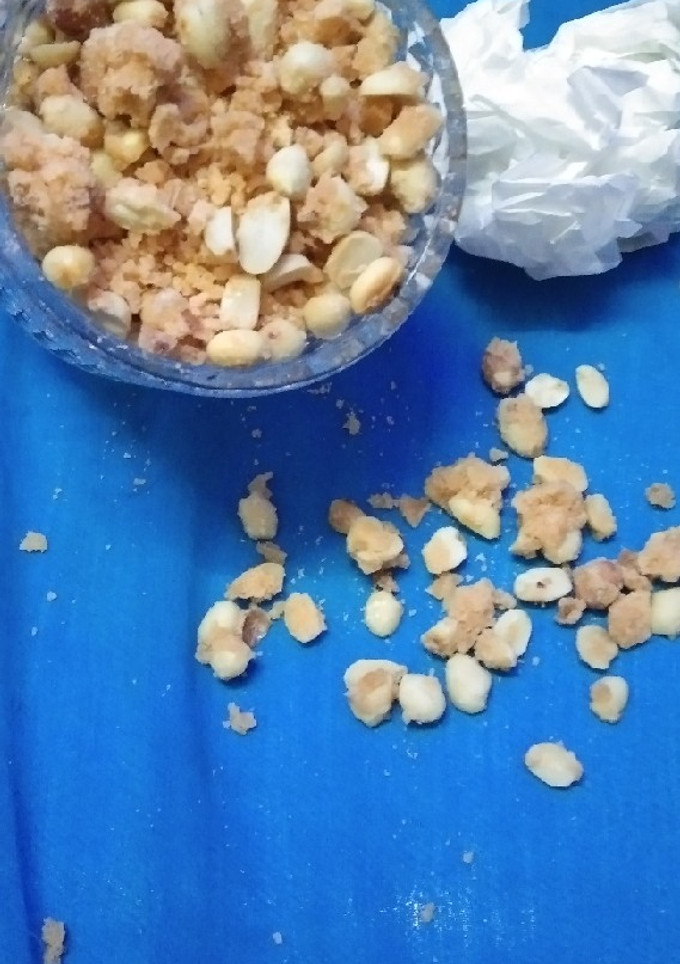 A picture of Butterscotch peanuts.