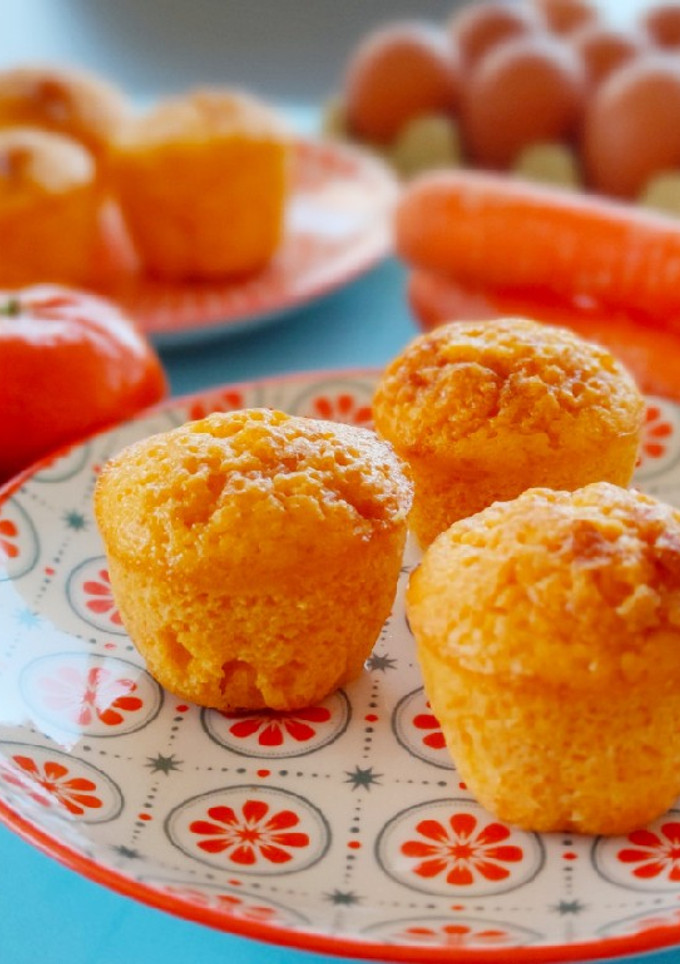 Una foto de Magdalenas de zanahoria, mandarina y canela