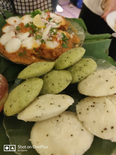 A picture of Dahi suji idli.