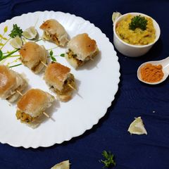 A picture of Vada pav fondue.