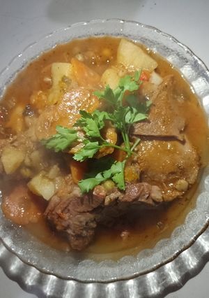 Una foto de Estofado de lengua