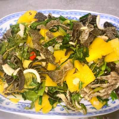 LÒNG BÒ XÀO CHUA NGỌT DAI NGON ĐỦ VỊ AI CŨNG THÍCH