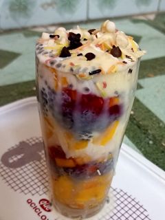 મેંગો મસ્તાની ફાલુદા વીથ આઈસ્ક્રીમ (Mango Mastani Falooda with icecream Recipe) રેસીપી મુખ્ય ફોટો
