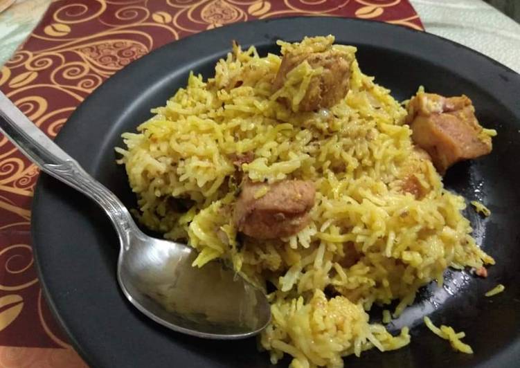 Steps to Make Ultimate Spicy chicken pulao