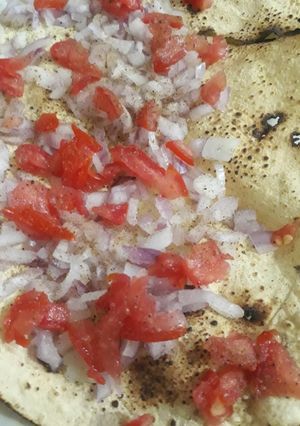 A picture of Masala papad.