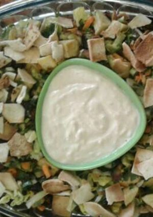 صورة لوصفة سلطة الباذنجان مع صوص الطحينيه