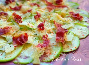 Foto principal de 42.🥒Carpaccio de calabacín, parmesano y crujiente de ibérico