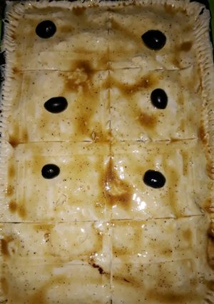 صورة لوصفة كوكا بالعجينة المورقة