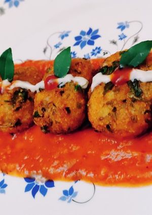 A picture of Paneer potato cutlets.