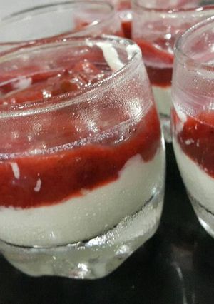 Foto resep ICE CREAM CHEESE KEFIR WITH STRABERRY JAM HOMEMADE BY hitara