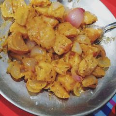 A picture of Fried idlis.
