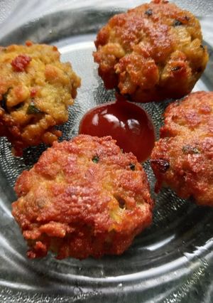 চিংড়ি মাছের বড়া (chingri macher bora recipe in Bengali) রেসিপির প্রধান ছবি