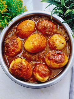 मसाला एग करी(masala egg curry recipe in hindi) रेसिपी मुख्य फोटो