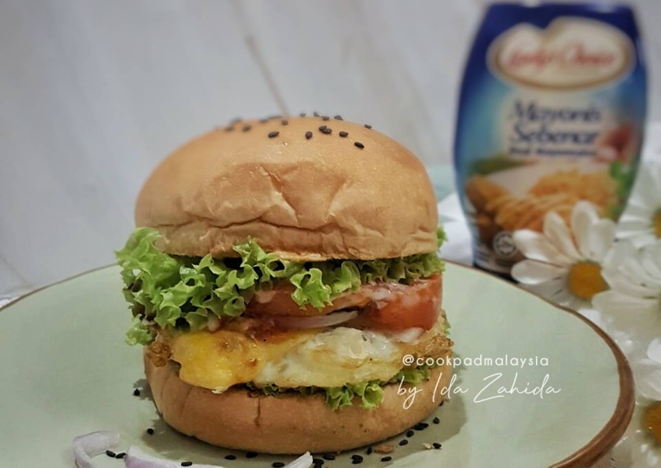 burger telur: