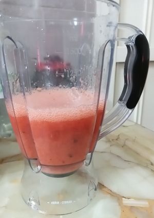 Una foto de Licuado de 🍇🍊🍌🍎🍐🍓