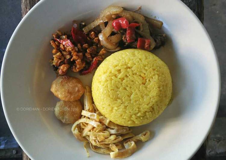 Nasi Kuning Rice Cooker