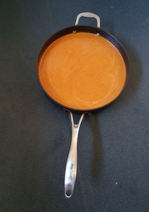 A picture of Tomato and Red Pepper Soup.