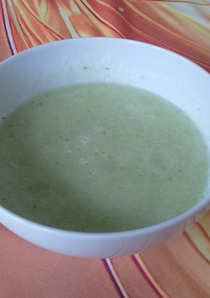 Una foto de Gazpacho de melón y pepino