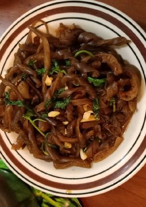 九層塔炒海茸 的食譜成品照片
