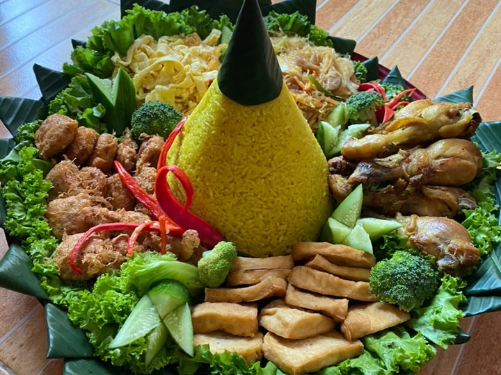 Cara Mudah Membuat Resep  Nasi kuning mudah dan praktis yang Bikin Ngiler, Bikin Ketagihan