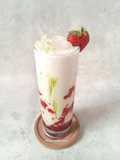 527. Strawberry Matcha Latte
