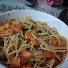 A picture of Tomato alio olio.