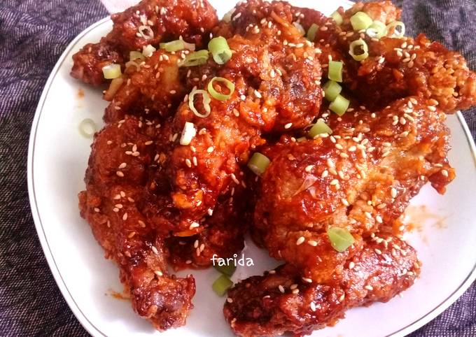 Dakgangjeong (ayam goreng korea)