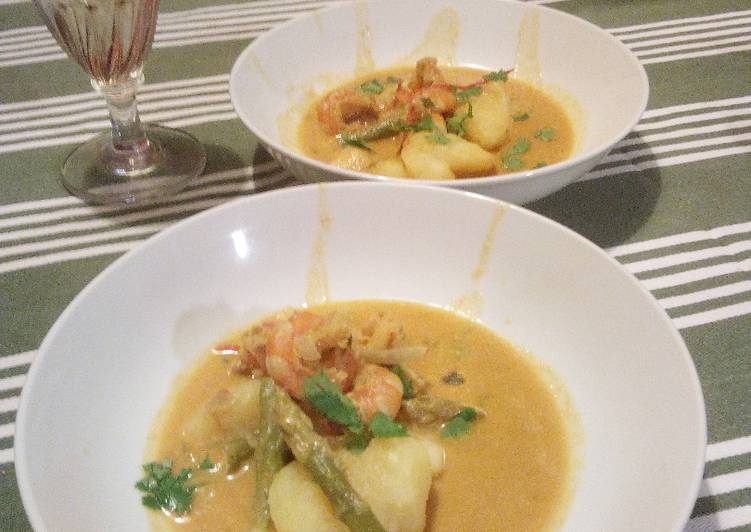 Soupe Thaï au curry jaune