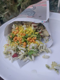 સૂકી ભેળ (Suki Bhel Recipe In Gujarati) રેસીપી મુખ્ય ફોટો