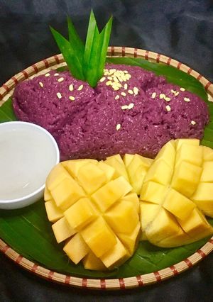 Hình của món 🥭mango sticky rice 🥭(xôi xoài).