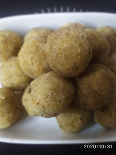 নারকেল নাড়ু (narkel naru recipe in bengali) রেসিপির প্রধান ছবি