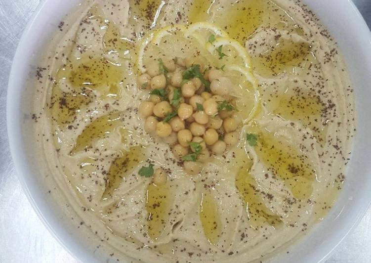 Hummus (arabian checkpeas mezze)