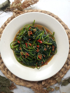 Foto resep Tumis Pedas Terasi Daun Ubi Jalar
