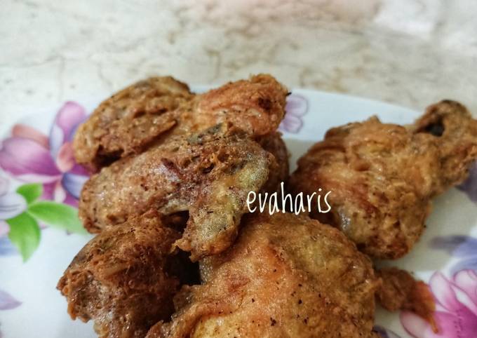 Ayam goreng selimut telur