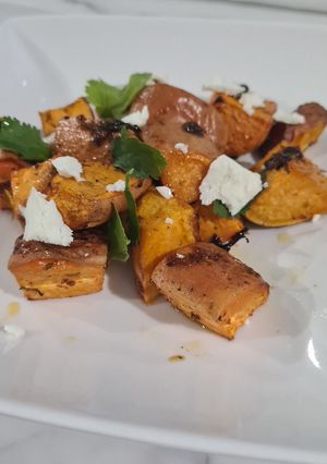 Une photo de Patates douces rôties au citron vert et piment 🍠🌶