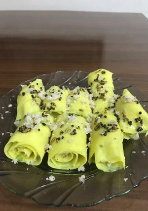 A picture of Stuffed Moong Dal Khandvi.