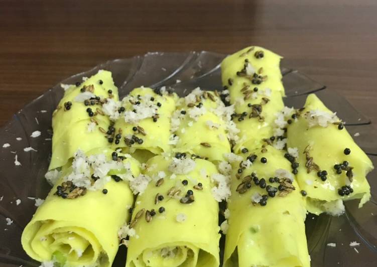 Stuffed Moong Dal Khandvi