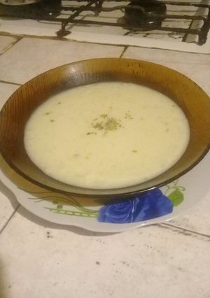 Una foto de Sopa crema rústica de coliflor!!!