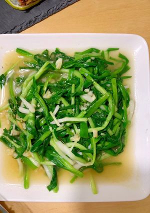 蒜炒小農珠蔥 的食譜成品照片