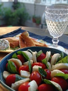 Una foto de Ensalada caprese