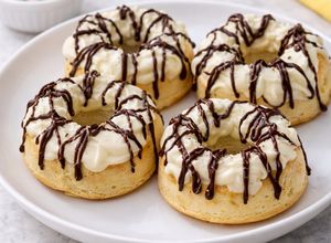 Una foto de 🍩 Mini Roscas de Pascua (molde de donut)