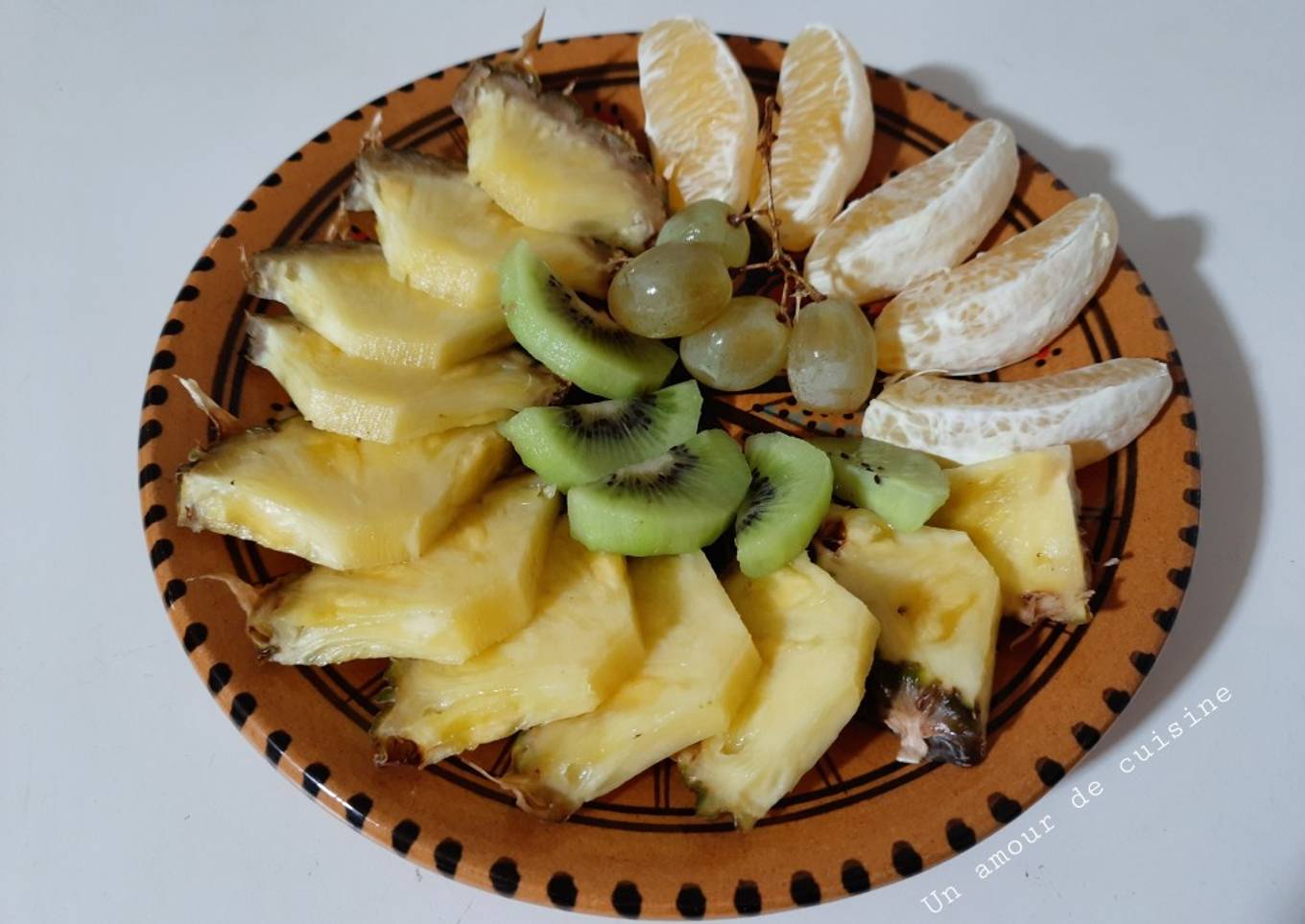 Assiette de fruits 🍊🍇🥝🍍