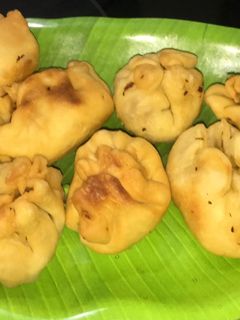 वेज फ्राइड मोमोज़ (Veg Fried Momos recipe in hindi) रेसिपी मुख्य फोटो
