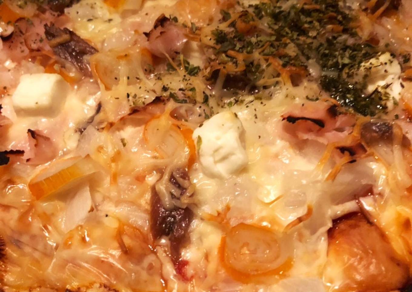 Pizza proteica con base de pollo