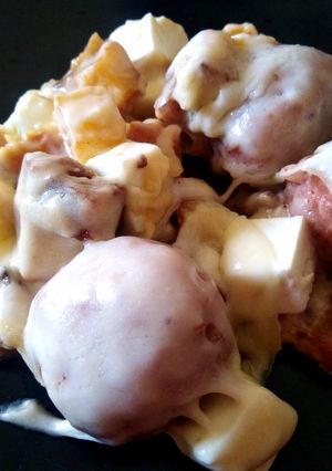 Una foto de Albóndigas con bechamel y feta