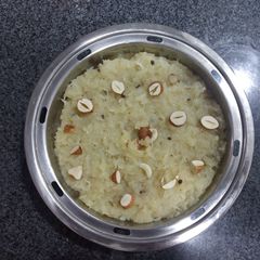 A picture of Narlaychi Wadi Coconut Burfi.