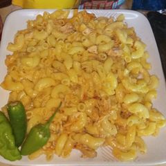 A picture of Macaroni.