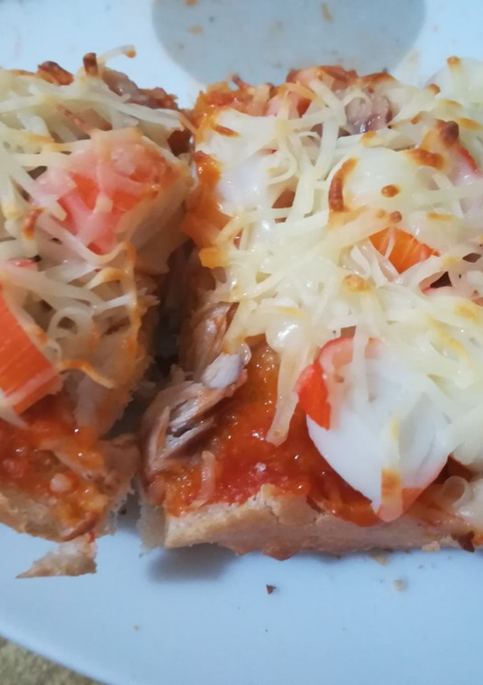 Una foto de Bocapizza de caballa y palitos de surimi