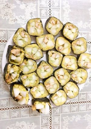 Hình của món Kimbap khoai lang (eat clean).